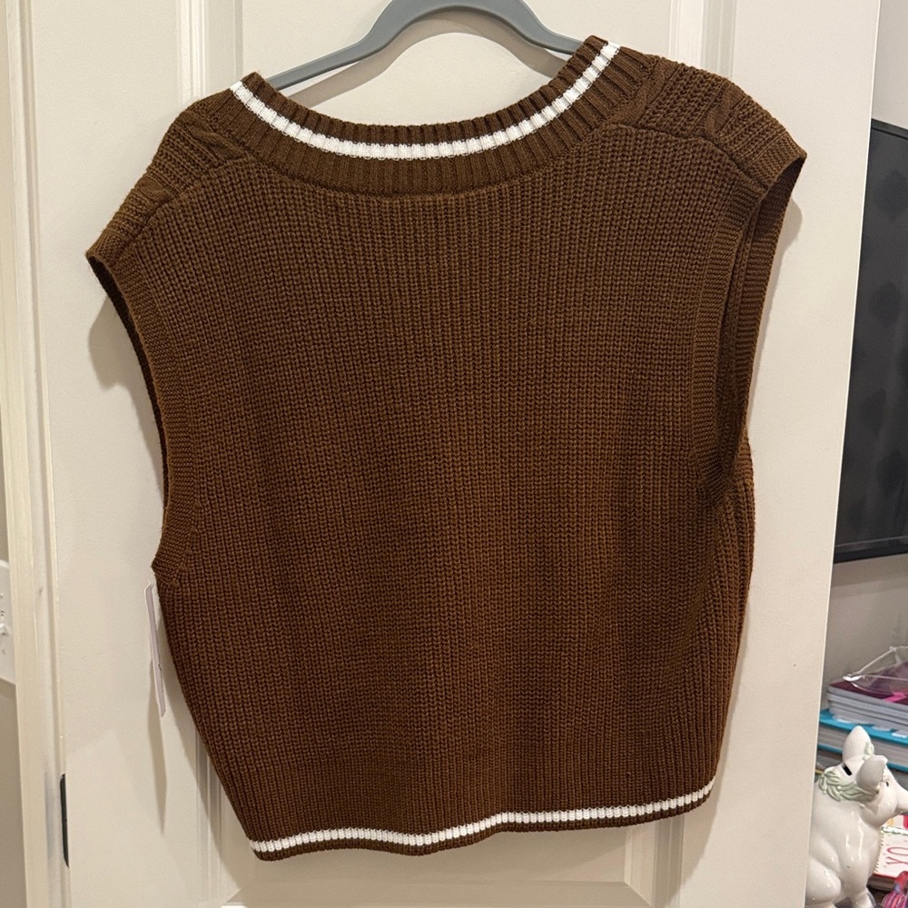 Sugarlips V-Neck Brown Sweater Vest - Picture 4 of 4